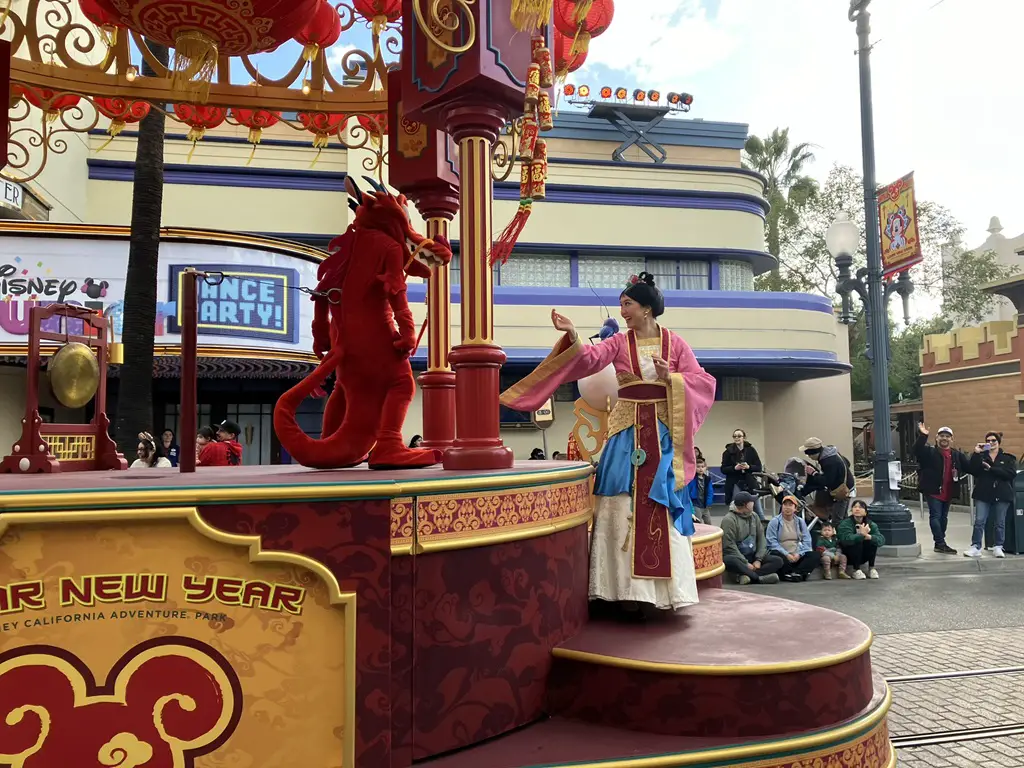 Mulan's Lunar New Year Procession on Hollywood Boulevard-25