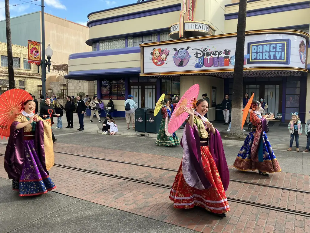 Mulan's Lunar New Year Procession on Hollywood Boulevard-38