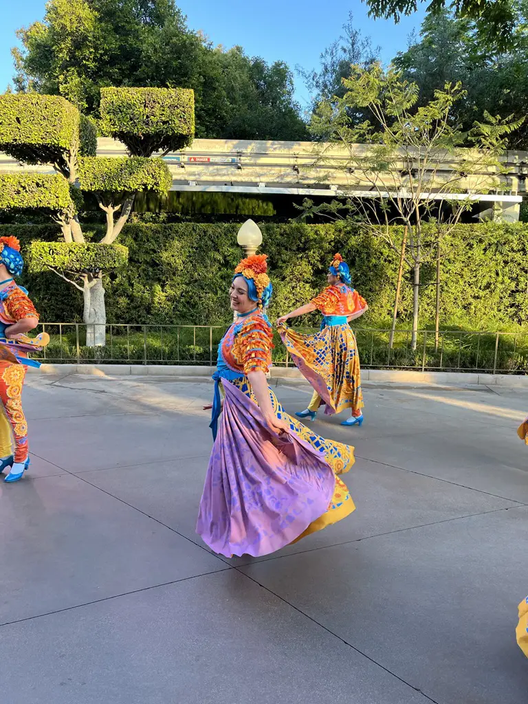 Coco Marigold Dancers