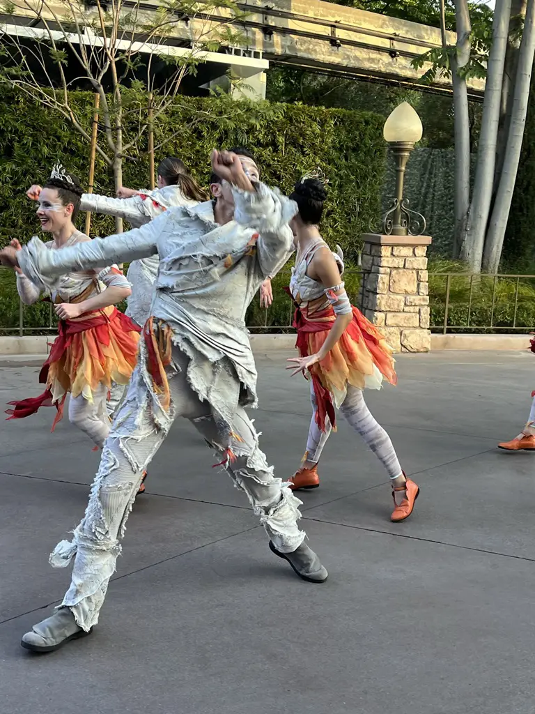 Frozen 2 Enchanted Forest Dancers