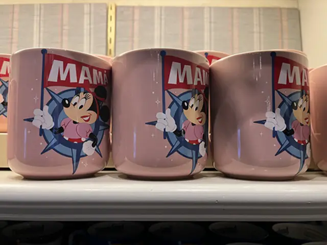 Minnie Mouse ''Mama'' Mug