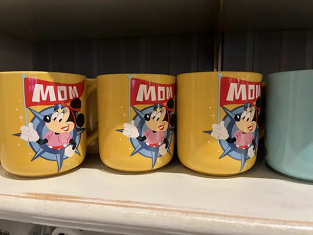 Minnie Mouse ''Mom'' Mug