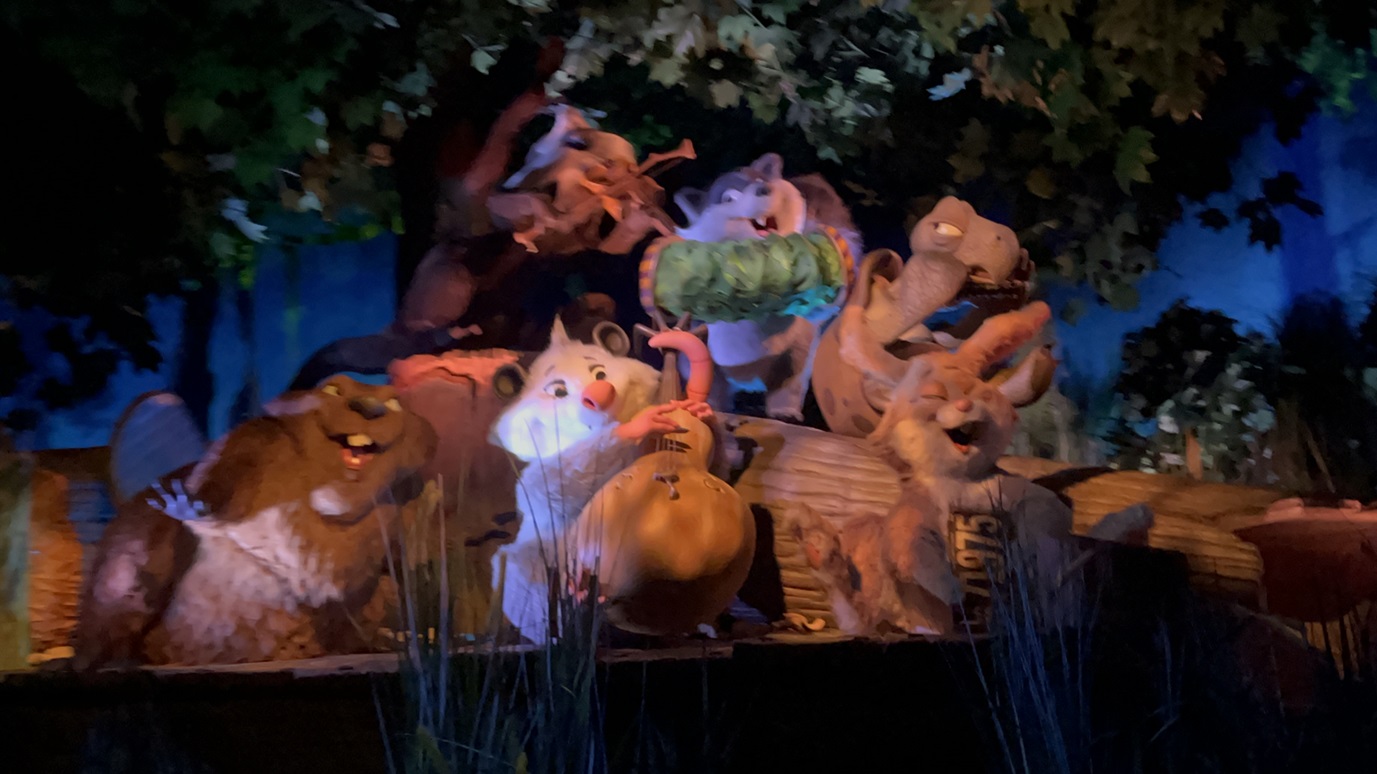 Tiana's Bayou Adventure Attraction - Critters Band Animatronics 2