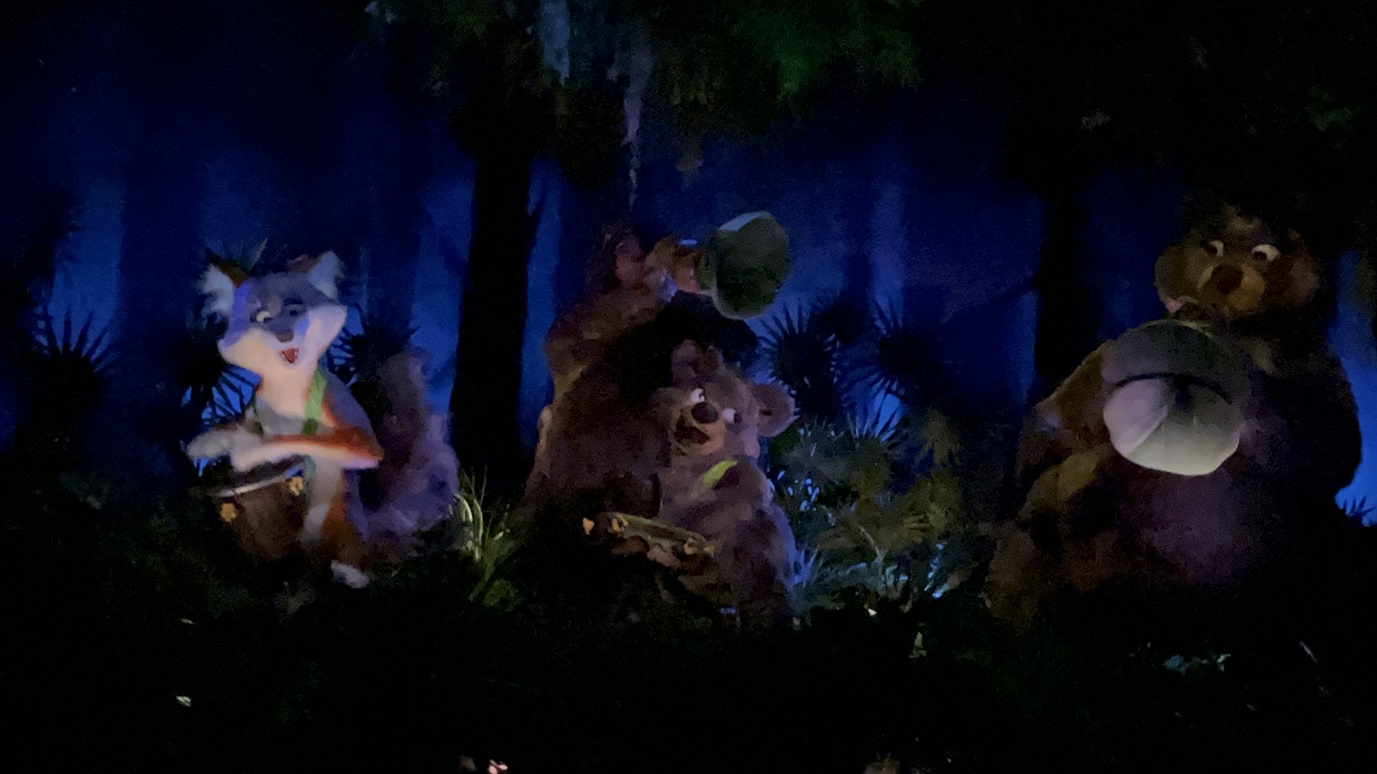Tiana's Bayou Adventure Attraction - More Critters Band Animatronics