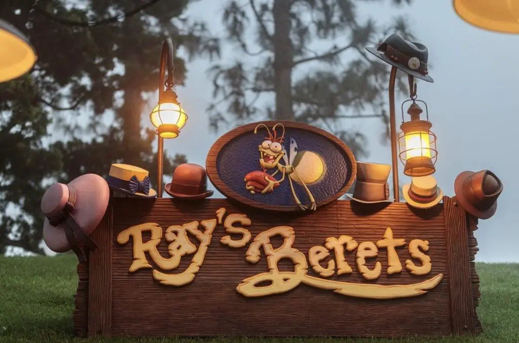 Ray's Berets Sign in Bayou Country