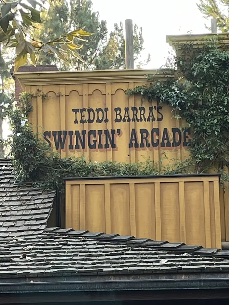 Teddi Barra's Swingin' Arcade