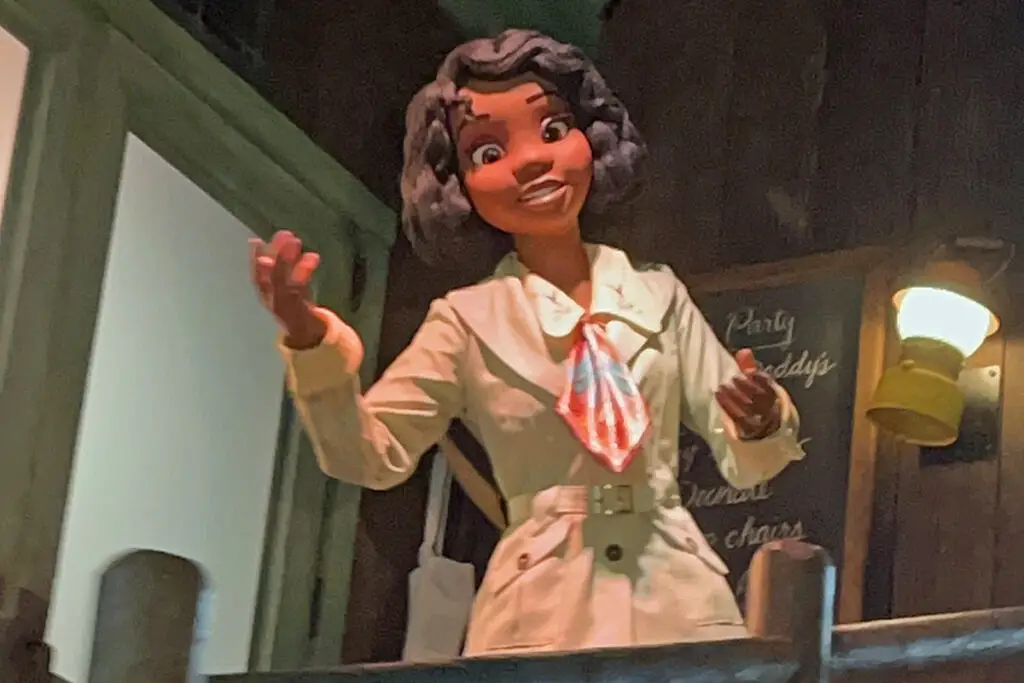 Tiana's Bayou Adventure Attraction - Tiana Animatronic - Close Up