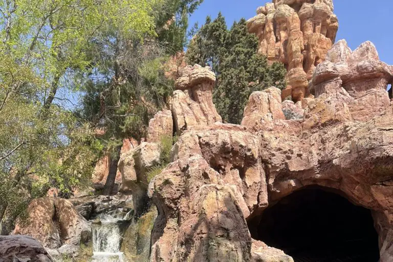 Know Before You Go The Disneyland Resort Edition - Big Thunder Mountain Railroad - 11.04.2024