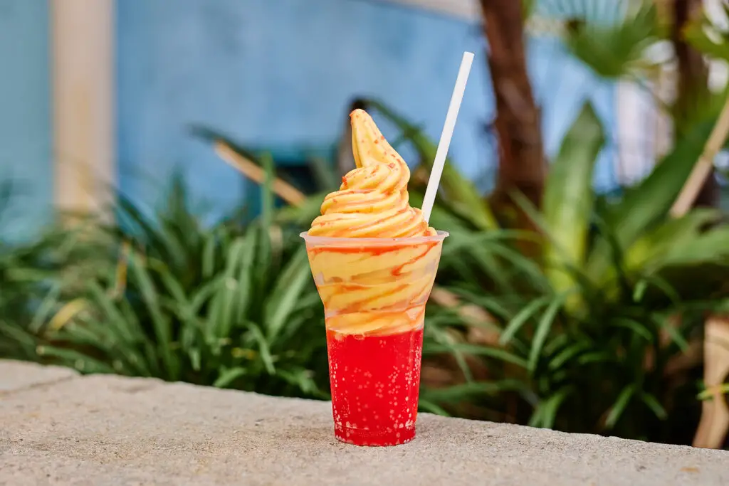 2025-disney-eats-valentines-day-wdw-SunshineTreeTerrace_DOLEWhip_ILavaYouFloat