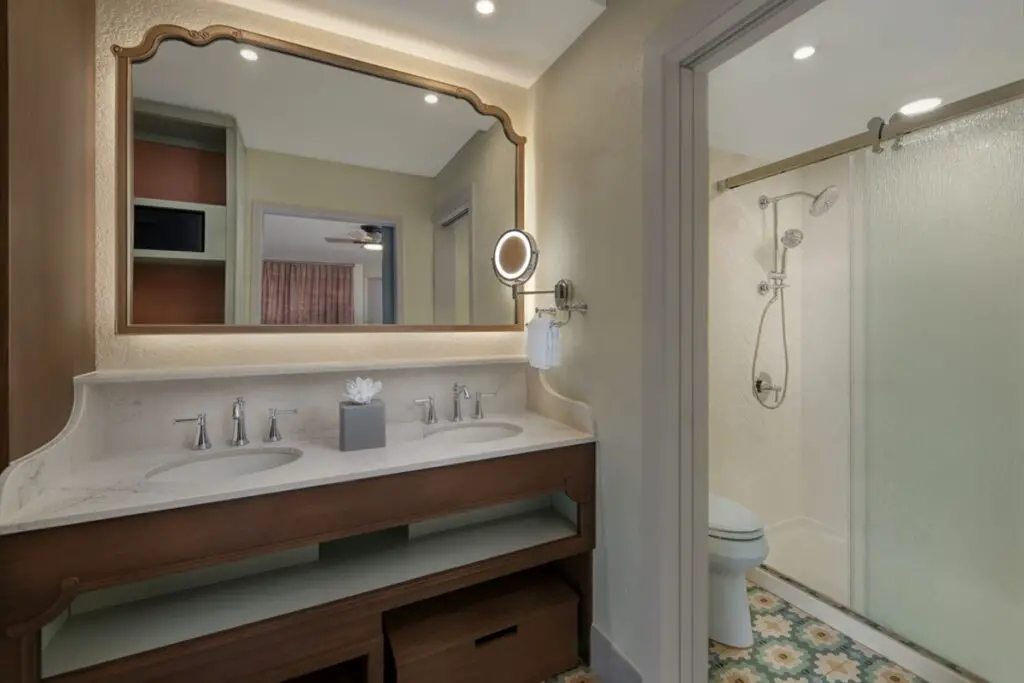 Port Orleans French Quarter Refurbished Guest Rooms - Bathroom