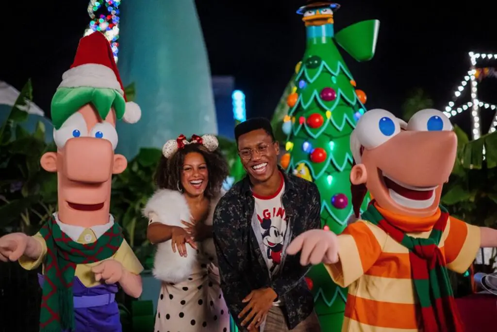 Phineas and Ferb at Jollywood Nights