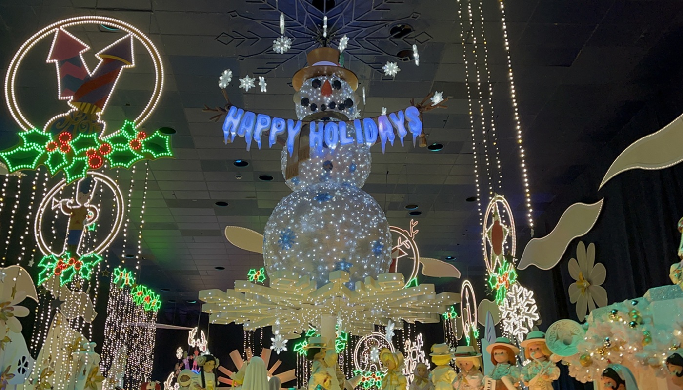 it's a small world holiday