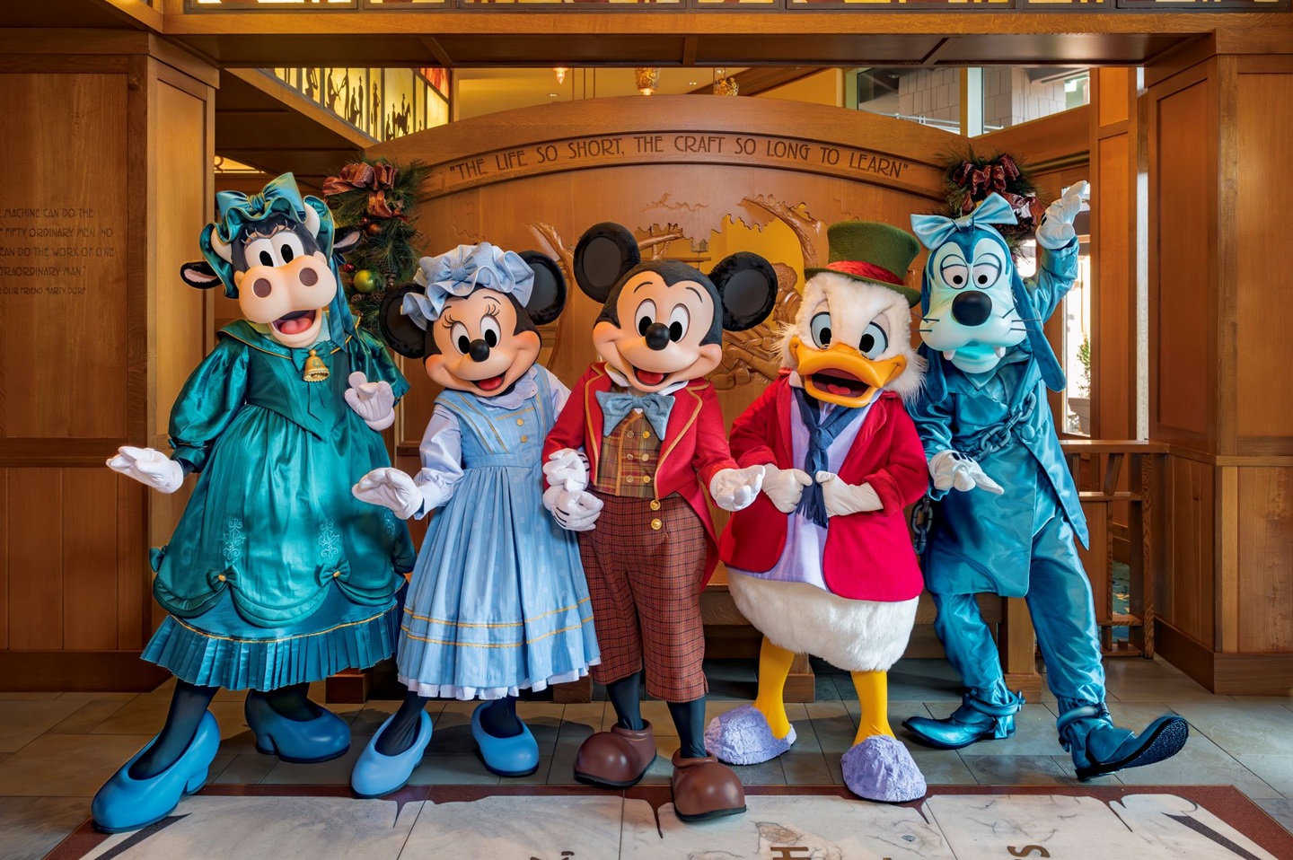 Mickey’s Christmas Carol Feast at Storytellers Cafe