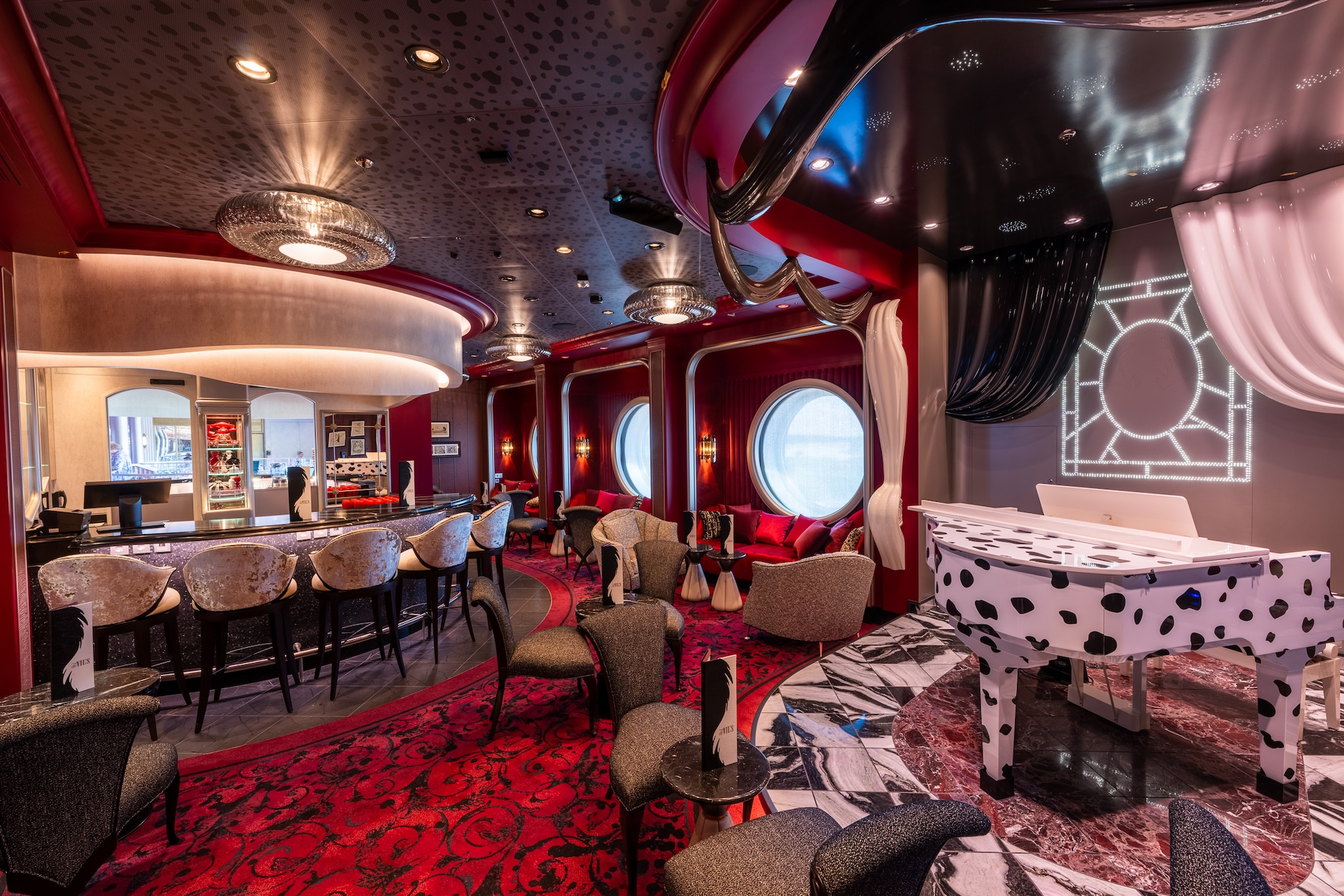 Visit De Vil’s Piano Lounge on the Disney Destiny