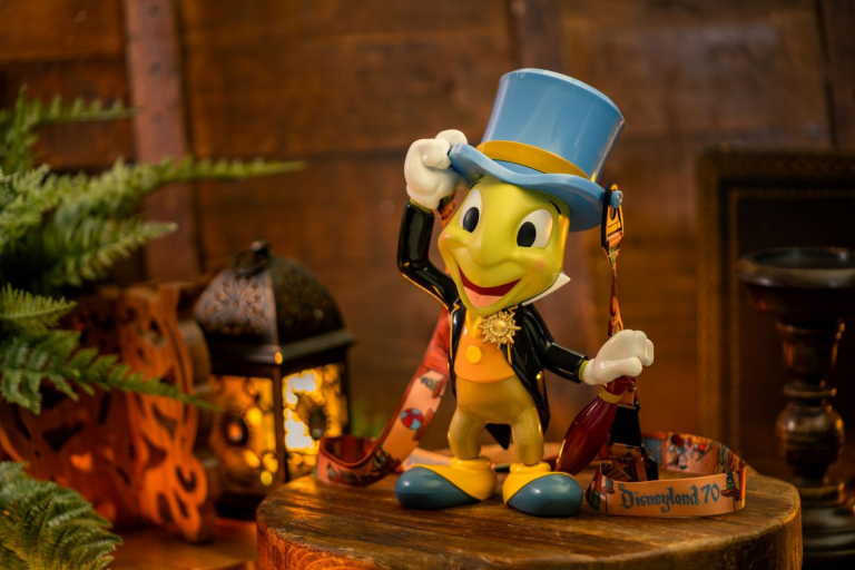 Jiminy-Cricket-Sipper-at-Disneyland-2026-1620x1080