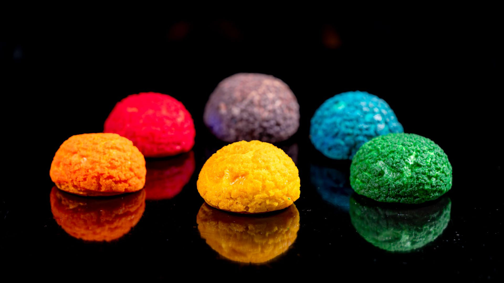 Mini-Cream-Puffs-at-Terran-Treats