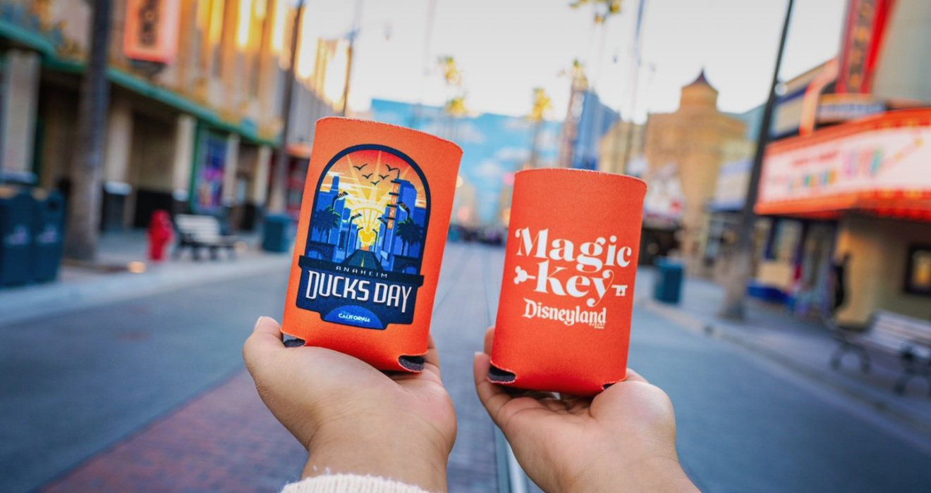 Disneyland Magic Key holder Anaheim Ducks souvenir beverage holder
