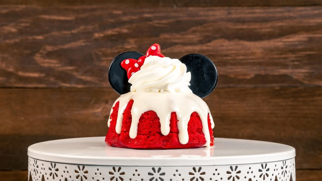 Strawberry Minnie Cake