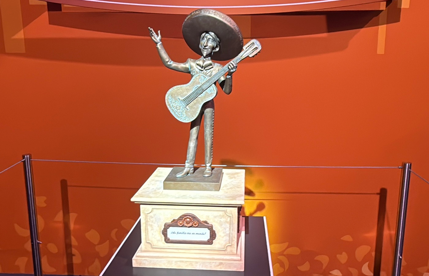 Coco Héctor Rivera Queue Statue