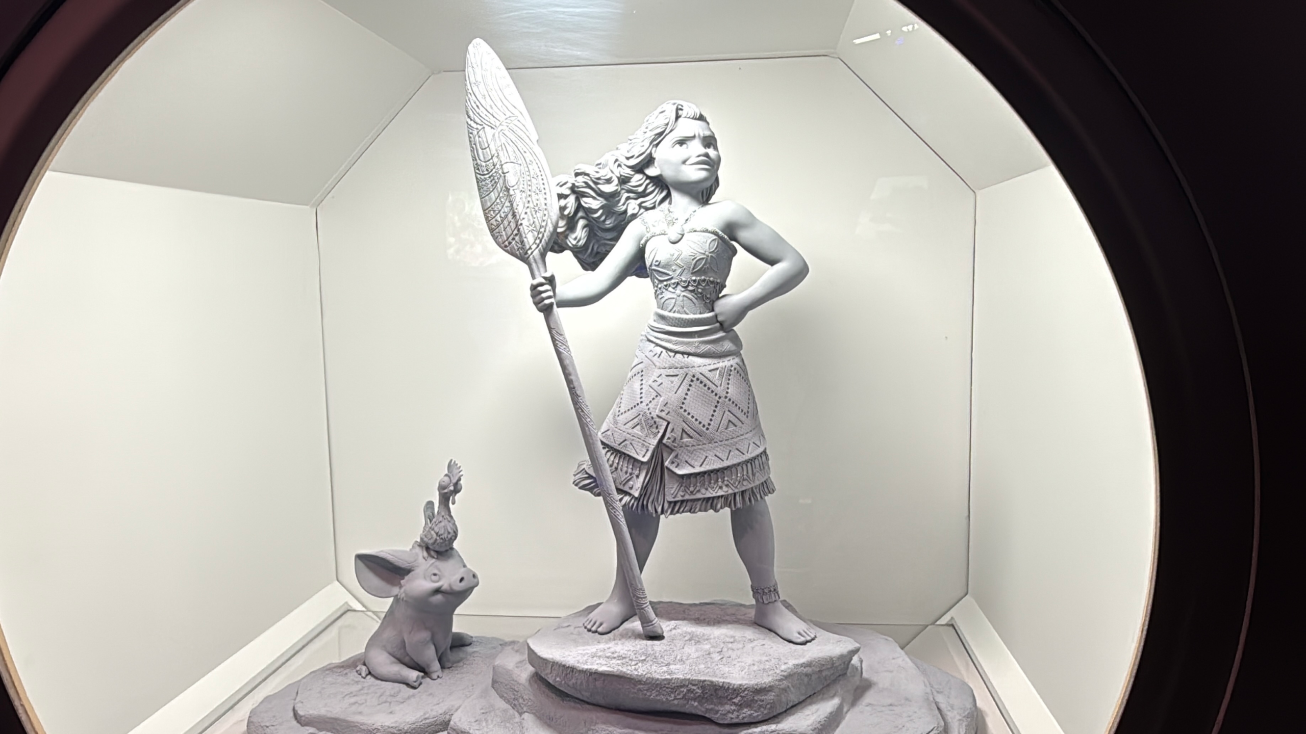 Believe Moana Statue