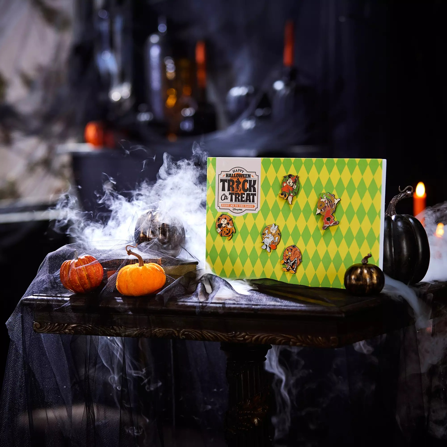 Mickey Mouse and Friends 13-Day Halloween Countdown Calendar Mystery Pins